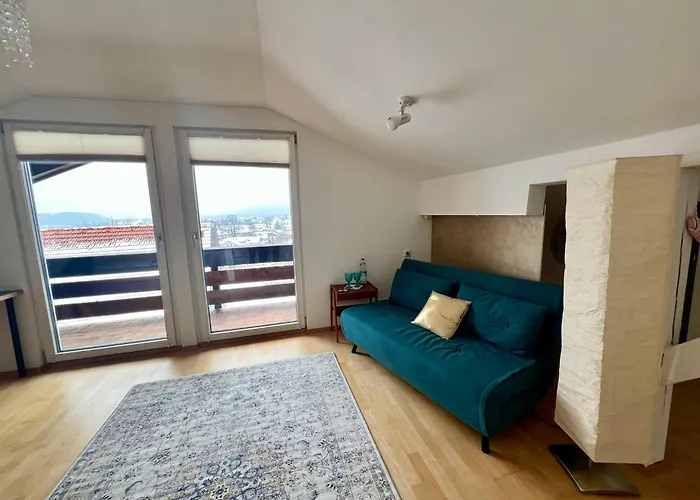 With A View - Mit Balkon Und Bergblick - Zwischen Muenchen Und Rosenheim ホームステイ フェルトキルヒェン・ヴェスターハム